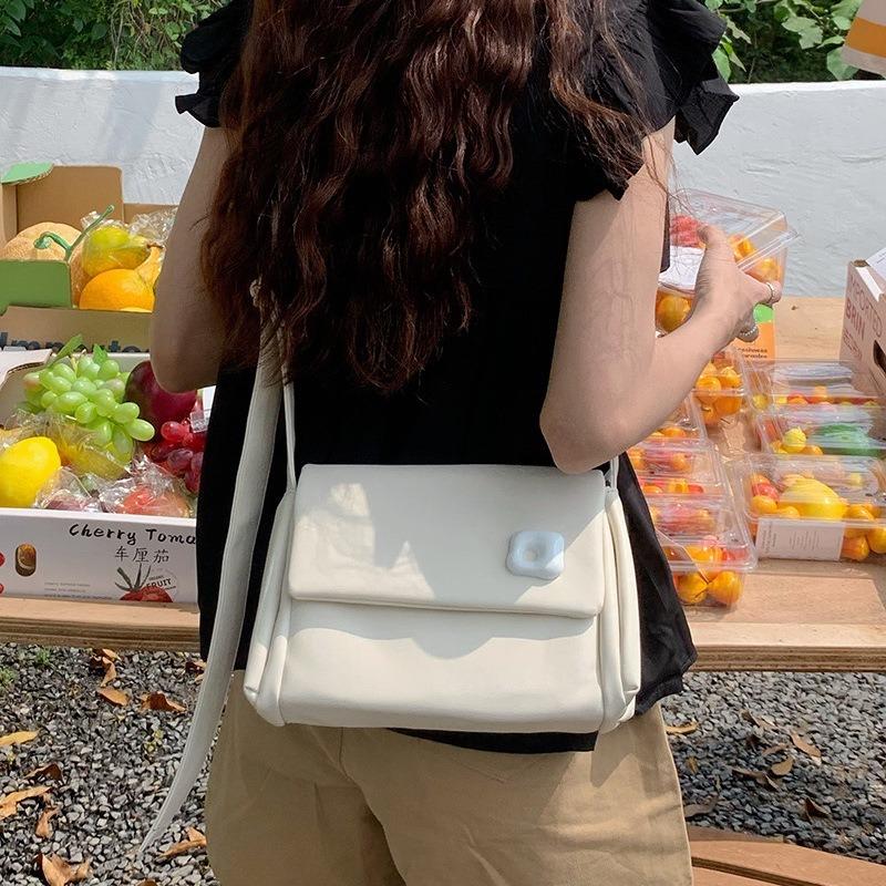 New Women's Bag Texture Niche Design Soft Cloud Bag Crossbody Small Square Bag Casual Versatile Shoulder Bag
