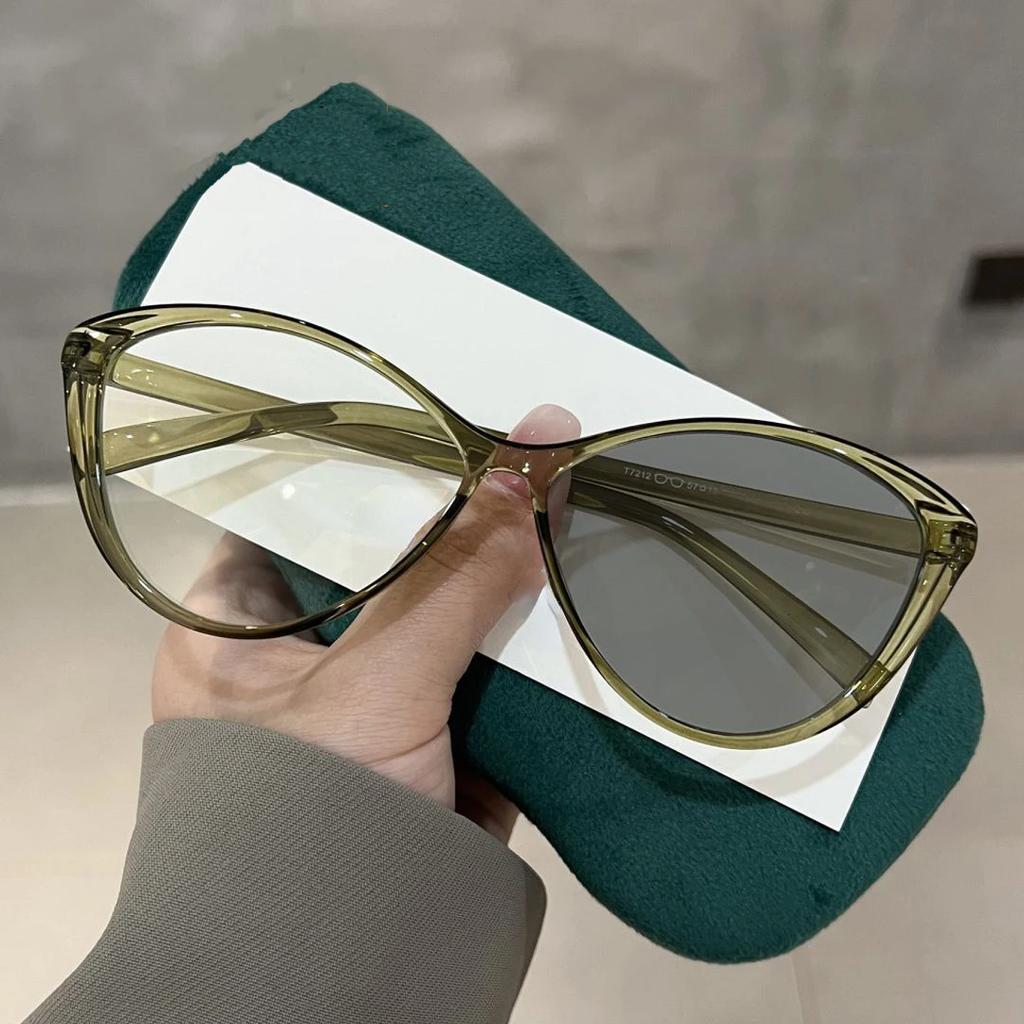 Trendy Cat Eye Photochromic Myopia Glasses Retro Oval Frame Color Changing Minus Diopter Eyewear Ultralight Near Sight Glasses