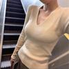 Однотонная трикотажная базовая рубашка с V-образным вырезом, женский осенне-зимний новый внутренний свитер, чистый, соблазнительный, облегающий и стройнящий, универсальный топ с длинным рукавом