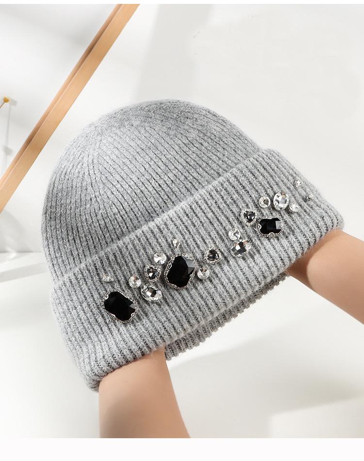 Hat Women's autumn and winter rabbit fur knitted hat Versatile masonry women's group Angola rabbit fur pullover hat Thickened warm hat