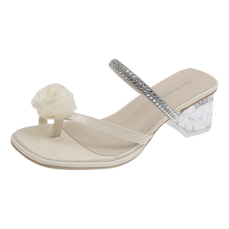 Internet celebrities retro woven baotou half drag women wear 2025 summer new French hollow breathable flat bottom cool slippers