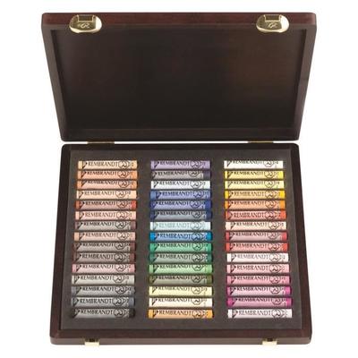 REMBRANDT 45 Pastels Wooden Box Set Traditional P