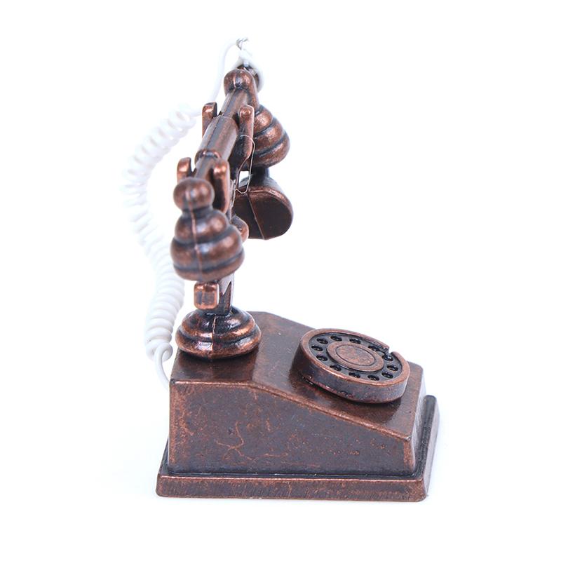 1Pcs Mini Retro Phone Miniature Food Play Scene Model