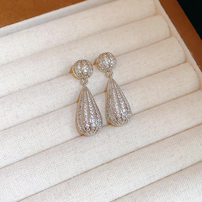 Vintage Silver Needle C-Shaped Diamond Pearl Stud Earrings - Elegant and Versatile Niche High-End Jewelry