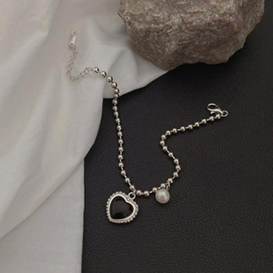 Vintage French Style T-Shaped Pearl Buckle Heart Bracelet for Women