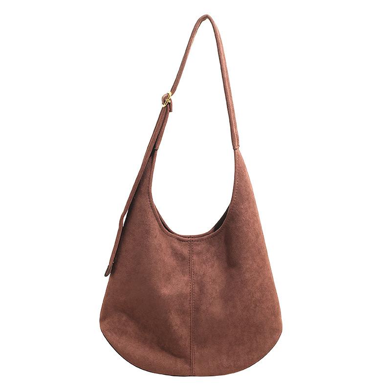 Cool craftsman Korean autumn and winter suede bucket bag large capacity shoulder underarm tote bag retro commuter mother bag women