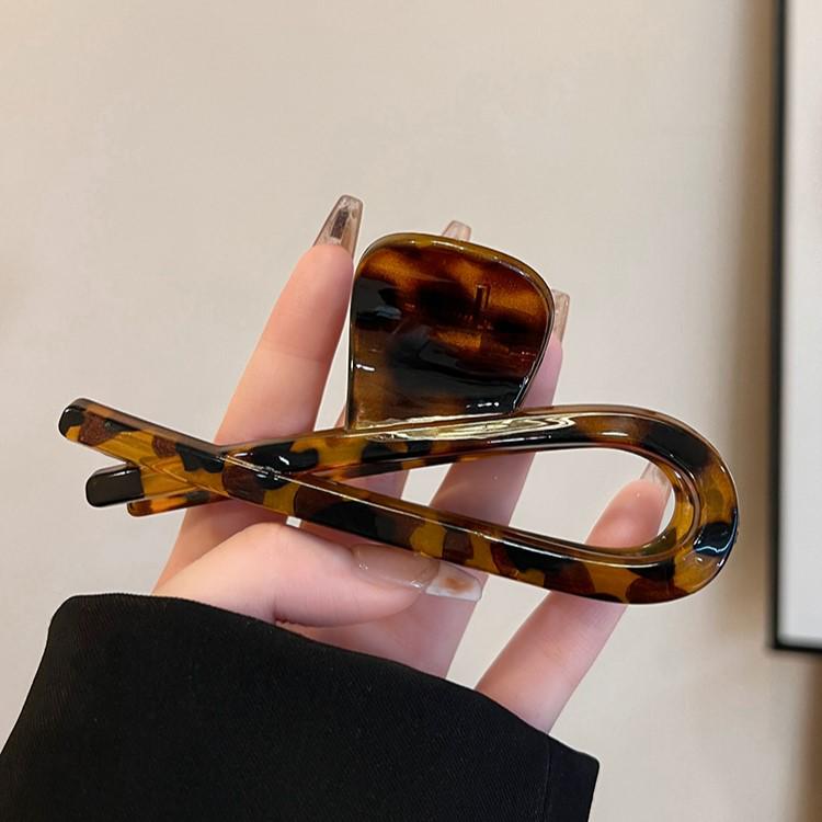 2024 Retro Leopard Print Large Hair Claw Clip for Women