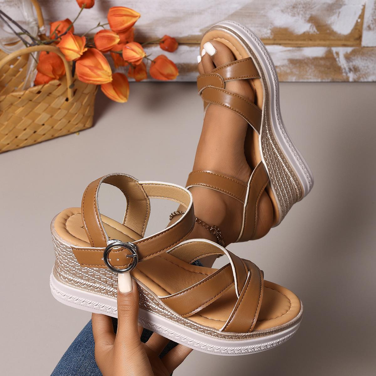 

Summer new holiday slope heel with sandals casual versatile fashion platform beach shoes 43 темно-коричневого