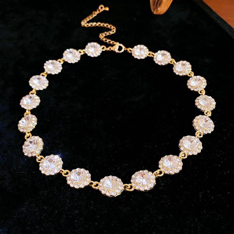 Vintage Retro Leichte Luxus Halskette für Damen - Europäisch und Amerikanisch Inspiriertes Statement-Stück