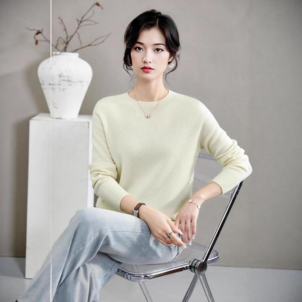 Women's Round Neck Cashmere Sweater: Autumn & Winter Versatile Long Sleeve Knit Top, Solid Color Fashion Basic.