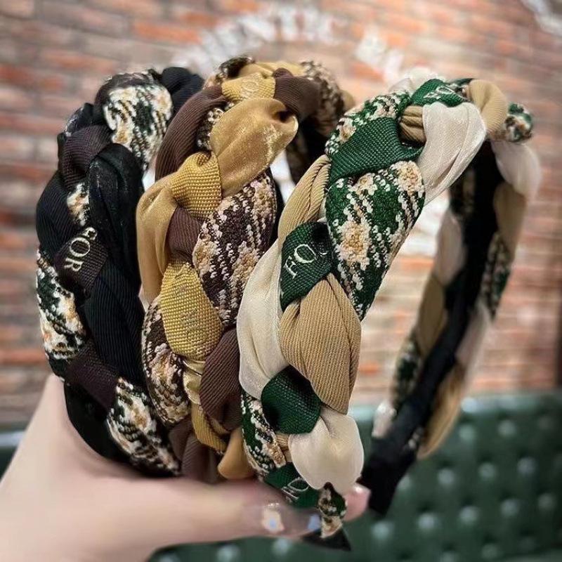 Women's Retro Korean Christmas Headband: High-End Autumn/Winter Hair Jewelry & Versatile Accessory