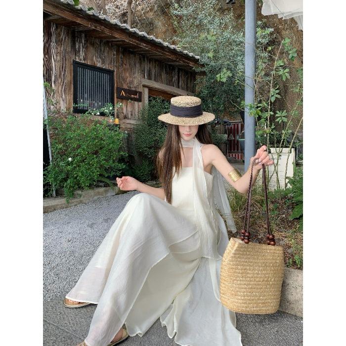 2026 Summer New Gentle Vacation Style Design Sense Atmosphere Elegant Temperament Suspender Long Dress Dress Female Chic