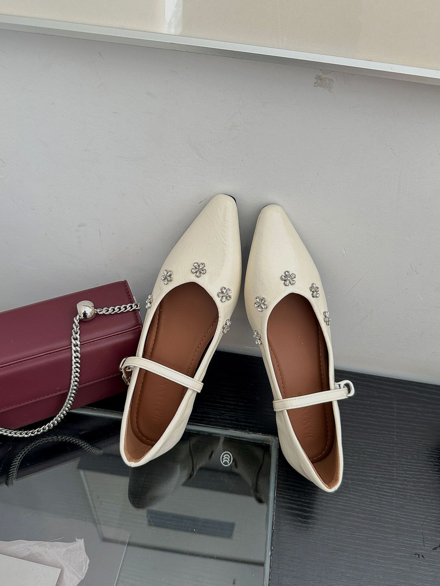 

French rhinestone word with shallow mouth single shoes women s 2025 new temperament inner height increase square head flat bottom Mary Jane shoes 40