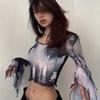 Gothic Flare Sleeve Durchsichtig T-shirts Emo Salat Saum Sexy Streetwear Punk Ästhetischen Druck Y2k Mesh Frauen Crop Tops