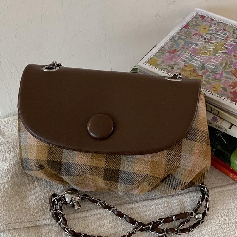 Stylish Saddle Bag, Retro Casual and Individual Single-shoulder Crossbody Bag, Commuting Small Square Bag