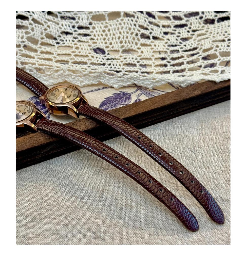 LSVTR Retro Ladies' Small Dial Leather Strap Waterproof Quartz Watch