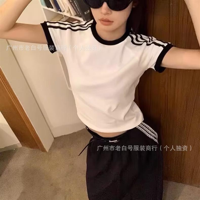 25SS American Trendy Brand Summer New Small Label Letter Embroidery Simple Loose and Versatile Men and Women Couples with the Same Short Sleeves