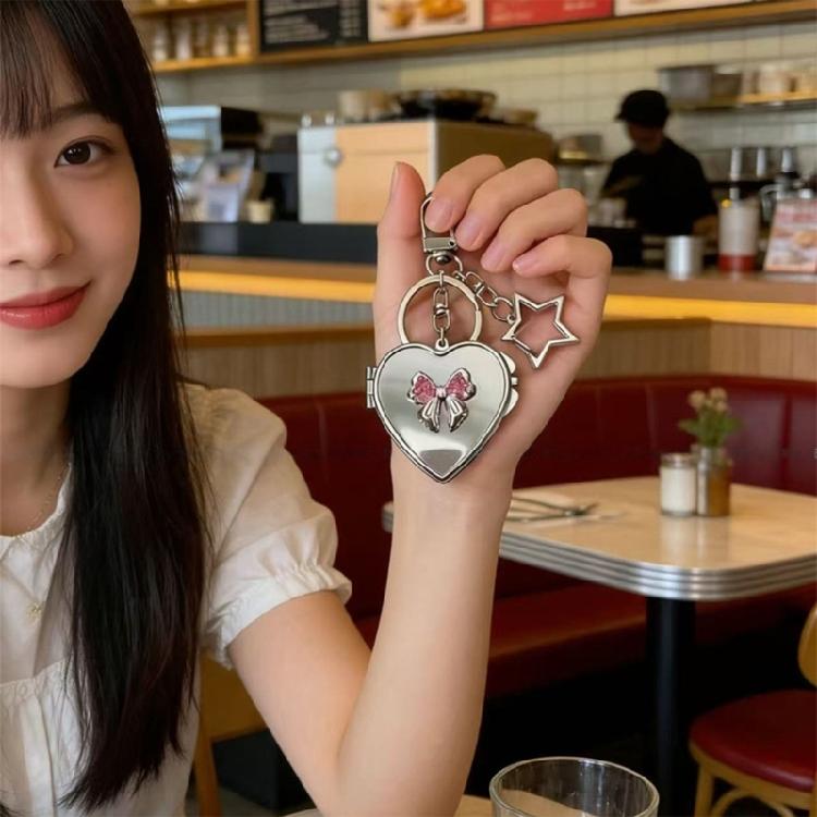 Lovely Butterfly Heart Mirror Keychain Perfect For Keys Bags And Earphones Trendy Phone Ornament for Women