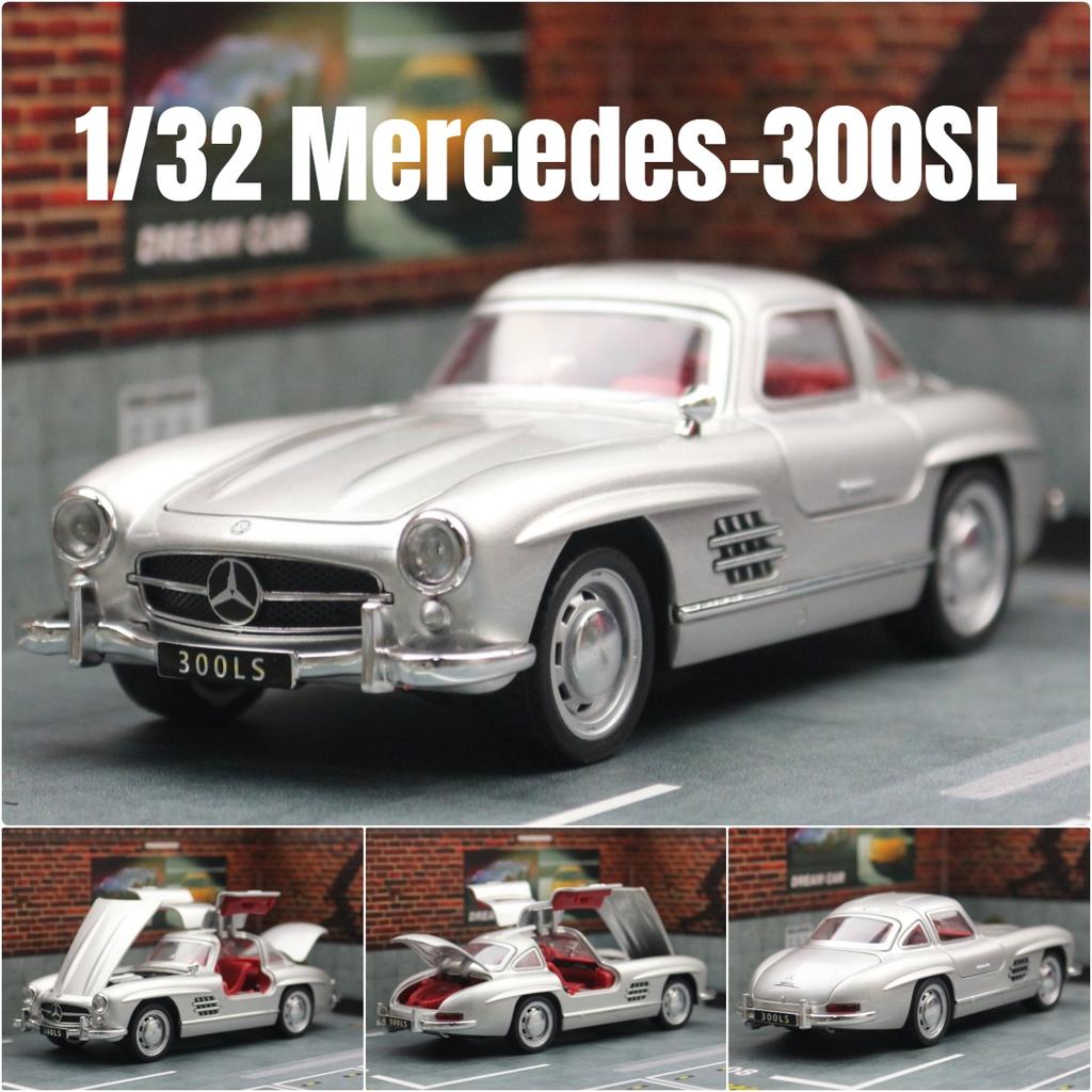1/32 Mercedes-Benz 300SL Toy Car Model Diecast Metal Vehicle Vintage Miniature Pull Back Collection Gift for Children Kid Boys
