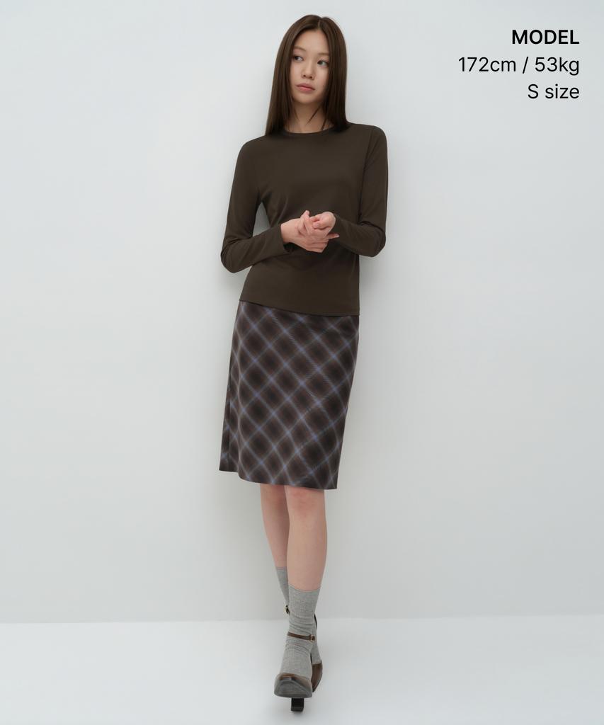 MUSINSA STANDARD WOMAN Women'S Flexible Crew Neck Long Sleeve T-Shirt [Dark Brown]