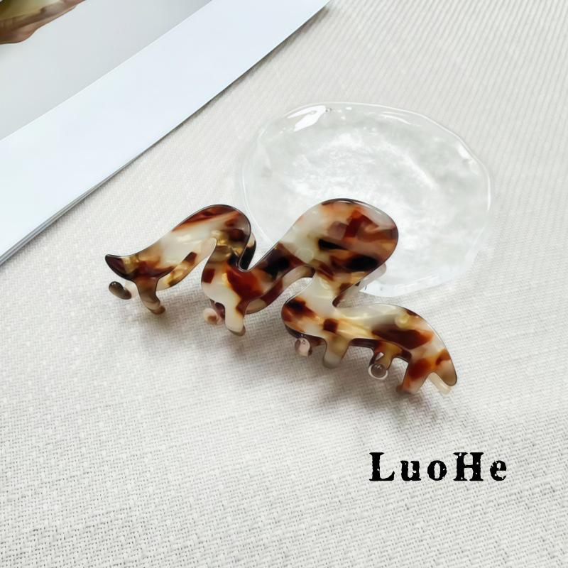 Luxury Large Acetate Wave Claw Clip for Women's Hair