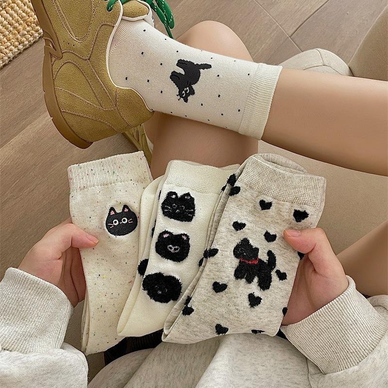 Cute Cat Plush Socks for Women, Spring and Autumn Pure Cotton Cartoon Illustration Mid-calf Socks, Polka Dot Yarn Heart-shaped Pile Socks
