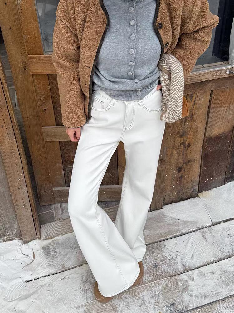 Off-white High-Waisted Micro-flare Jeans for Women - 2026 Spring/Autumn Collection with Flap Back Pockets and Slimming Horseshoe Fit
