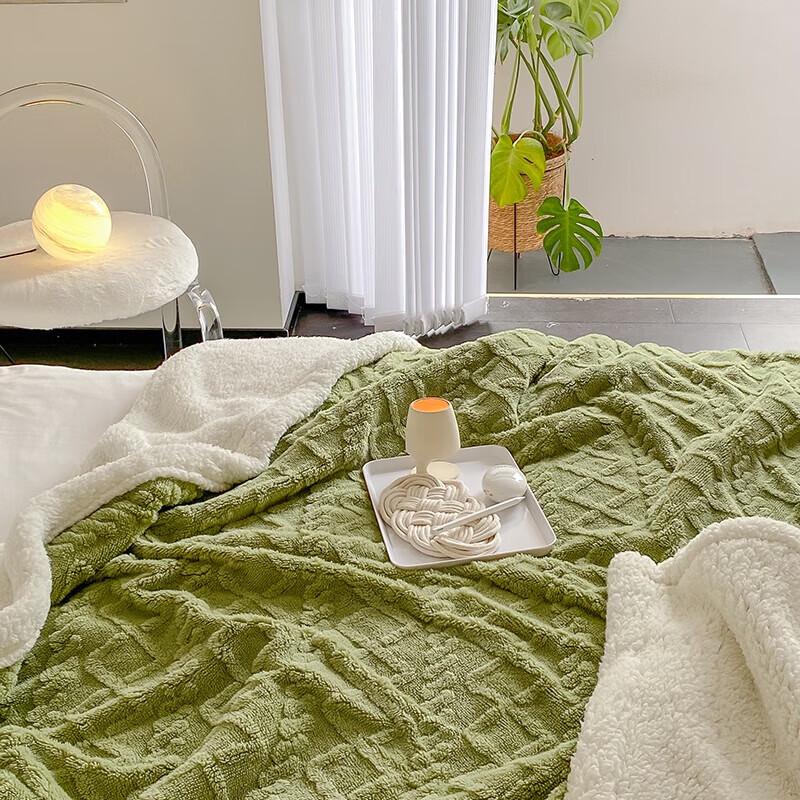 

Grace Taffeta Fleece Blanket