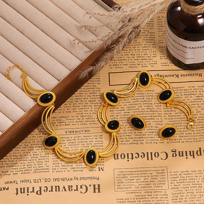 

Комплект женских серег в придворном стиле, ретро-легкая роскошь, инкрустированная драгоценными камнями, высококачественная цепочка на ключицу