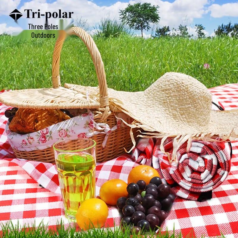 Tri-polar Outdoor Picnic Blanket