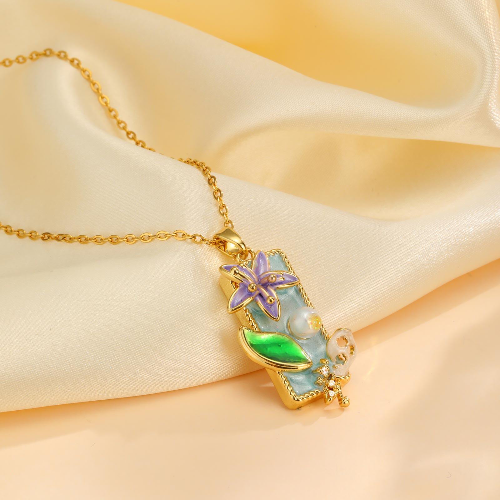 

Irregular Oil Painting Flower Pendant Necklace, Colored Drawing with Inlaid Imitation Pearl Necklaces,Women s Art Charm Jewelry