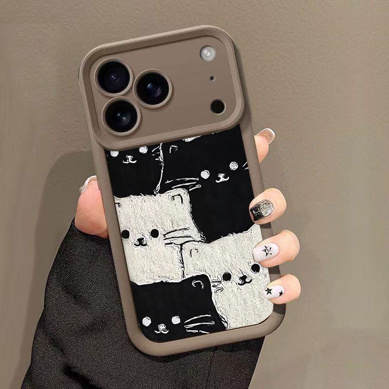Black & White Kitten iPhone Case - Compatible with iPhone 13/14 Plus/15/16 Pro Max/17, Cute & Drop-proof
