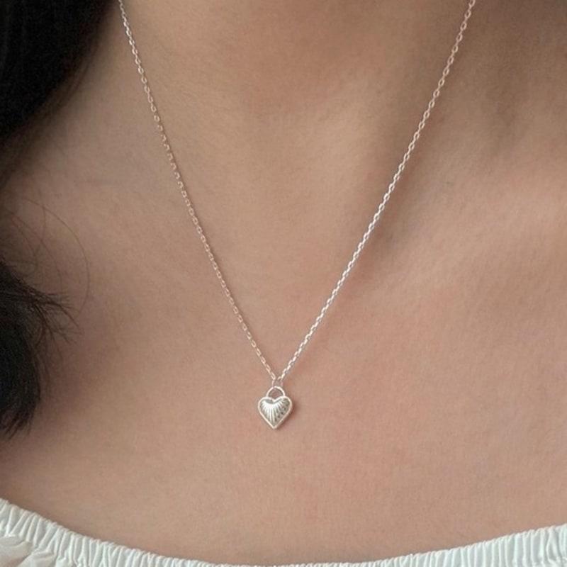 THE BORING Mini Heart Necklace