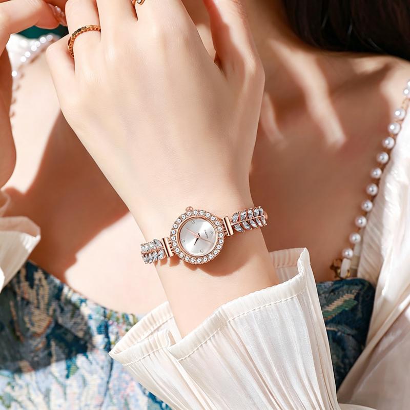 New Fashion Women Quartz Watch Leaf Design Slim Strap Rhinestone Round Dial Pull Adjustable Bracelet Wristwatch