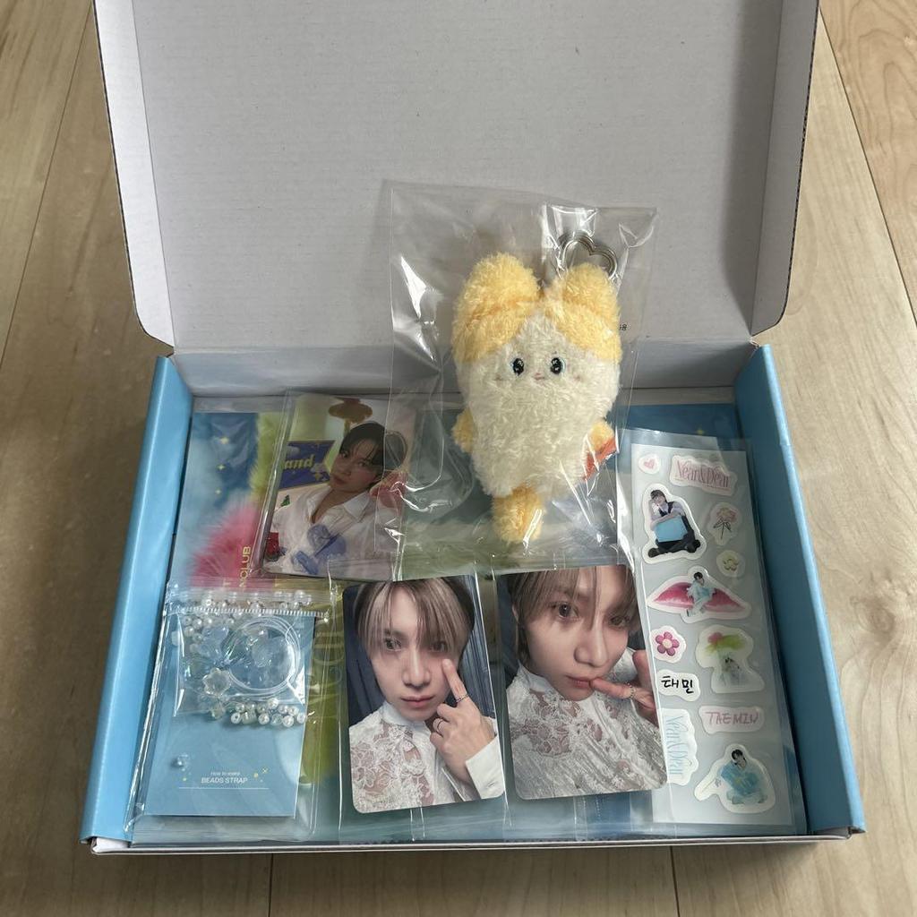 [USED] Opened TAEMIN Fan Club 1st Generation Membership Bonus (See image 3)