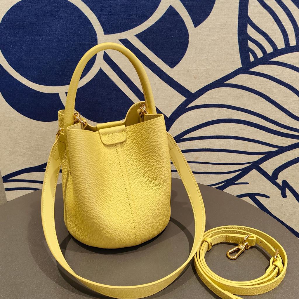 2025 cowhide Leather Small Bucket Basket bags Cute Women Handbags fashion Top-handle bag Work Shoulder Crossbody blue bag Lady