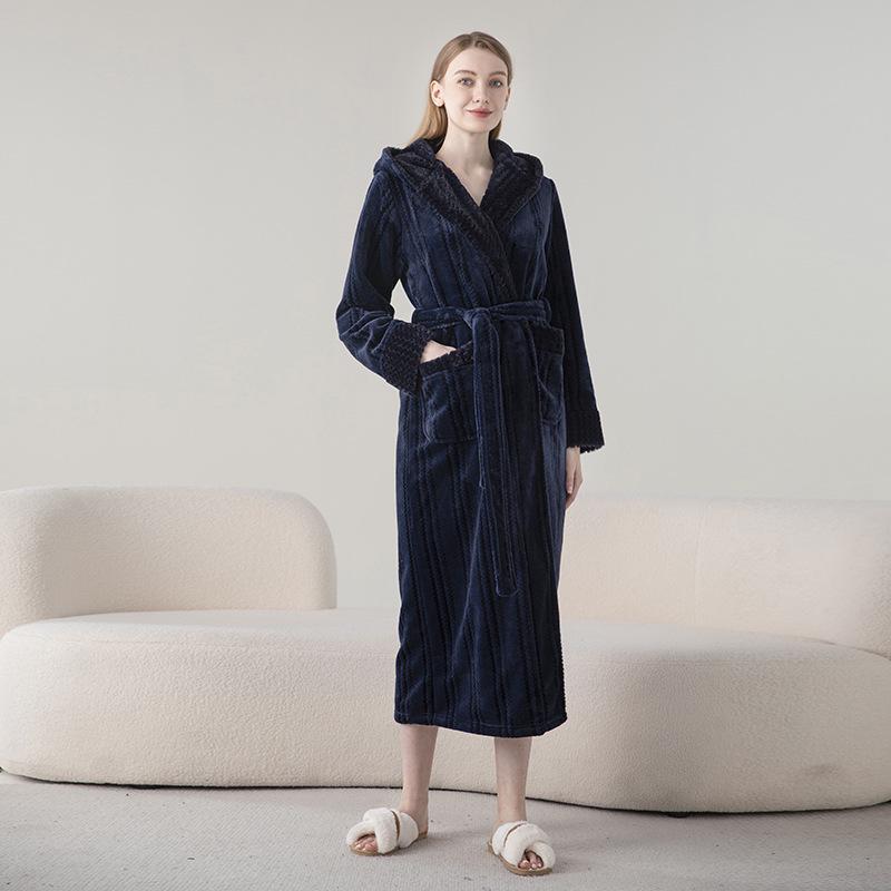 In-Stock Extra Long Hooded Jacquard Velvet Women's Bathrobe and Pajamas for Autumn/Winter