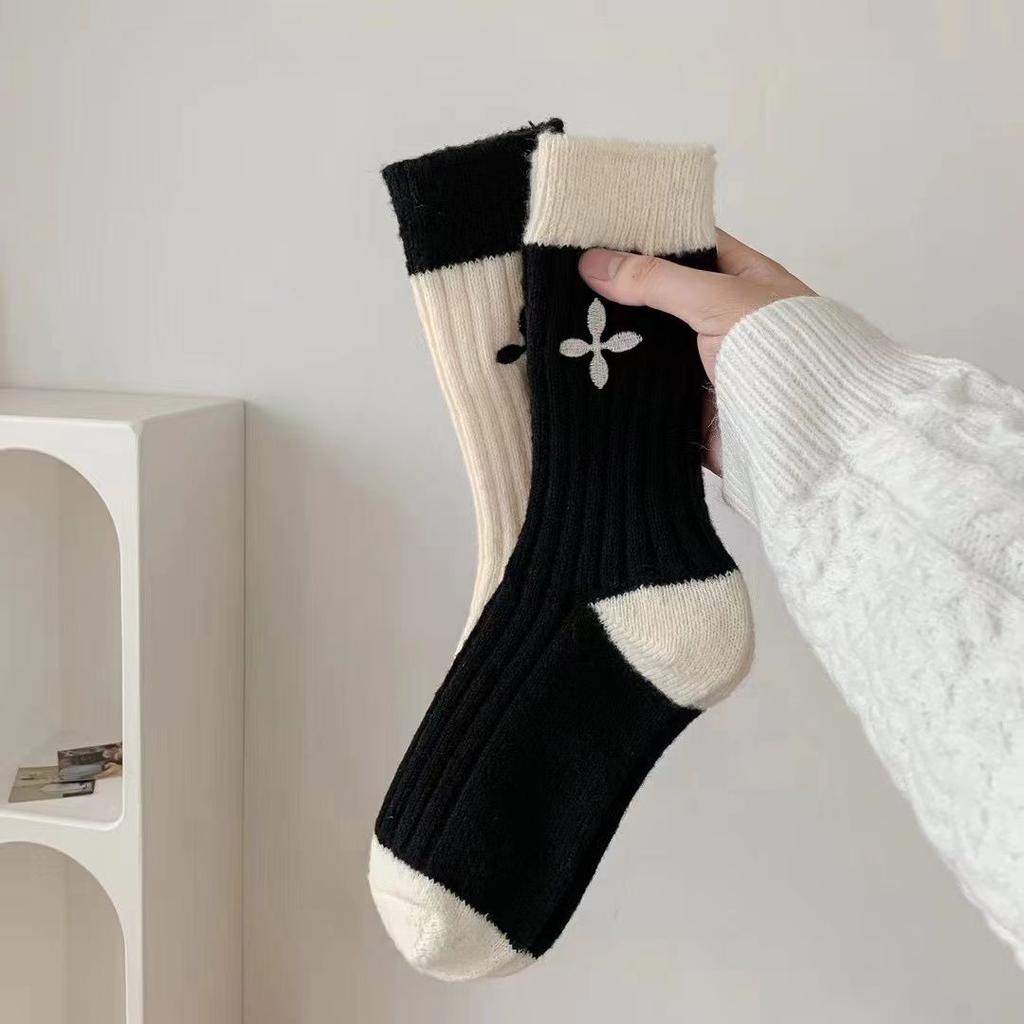 Princess Style Socks for Women Thickened Plush Warm Medium Tube Socks Embroidered Stockings In Autumn and Winter