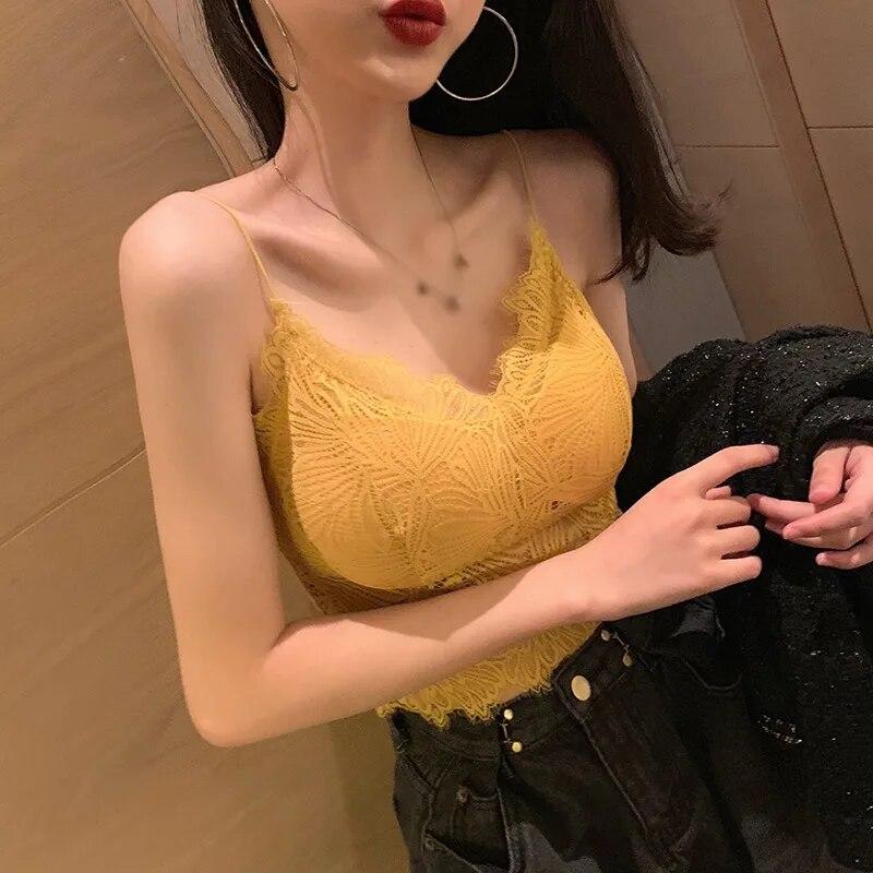 Wire Free Slim Fit Spagetti Strap Camisole Braletter for kvinner Ermeløs baseskjorte Lett polstret basic underskjorte