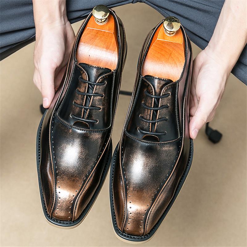 Britain Gentleman Retro Fashion Business Oxfords Men Lace Up Patchwork Patent Leather Formal Shoes Male Wedding Prom Dress Flats