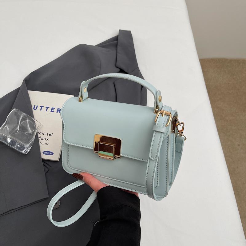 Torby damskie wiosna i lato nowe modne małe kwadratowe torby spersonalizowane eleganckie torby na ramię retro modne listonoszki