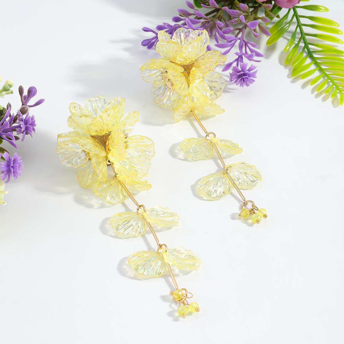 Fashion Korean version of high-end flower fringed earrings, sweet and simple design three-dimensional petal long earrings жёлтый