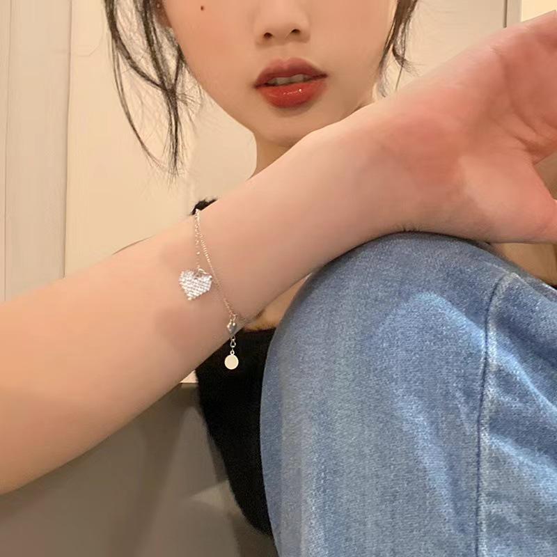 2024 Double Layer Heart Bracelet: Women s Niche Design, Light Luxury, Versatile, High-End, Best Friend Accessory