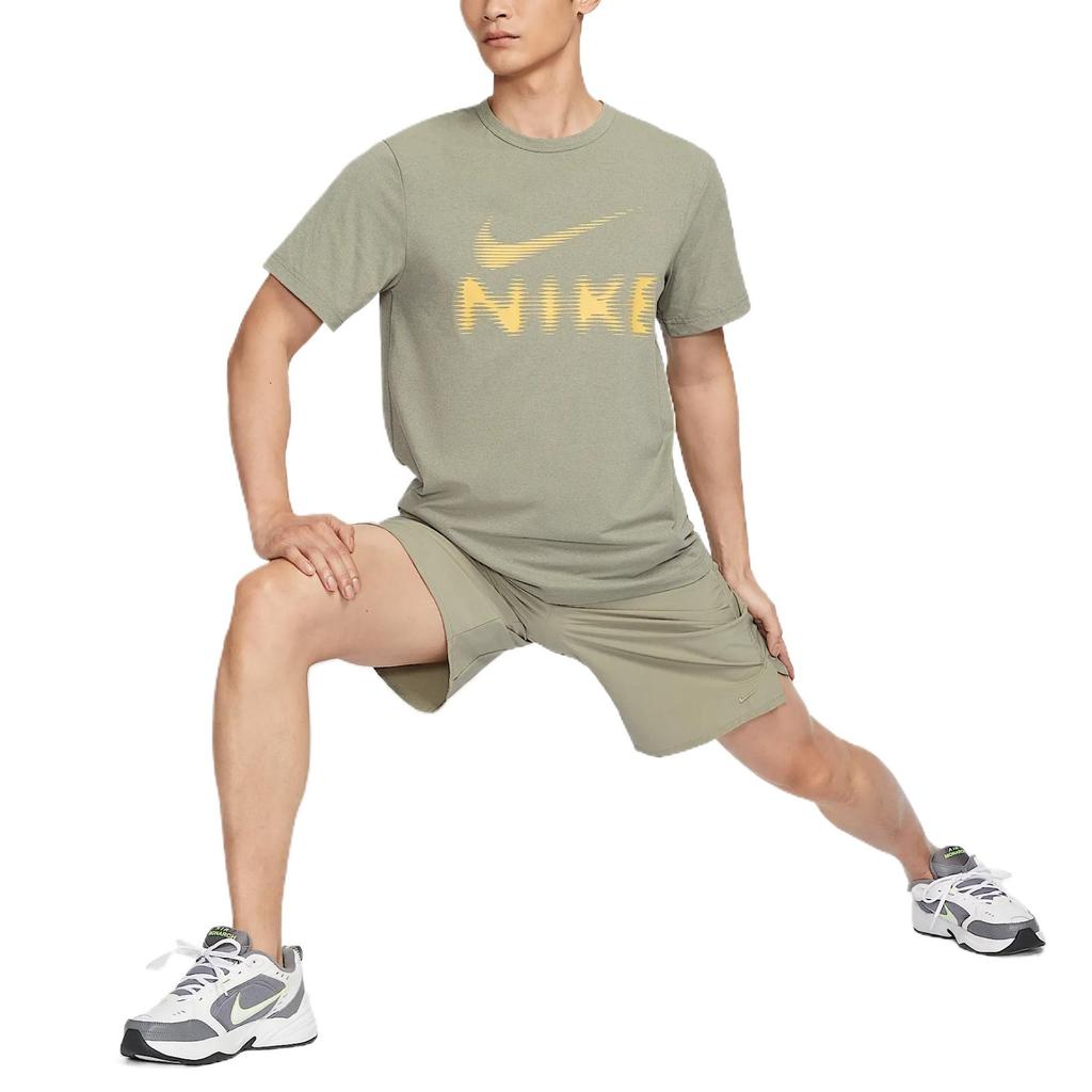 Nike HYVERSEDri Fit T Shirt Men's Light Army Green HQ7988-320