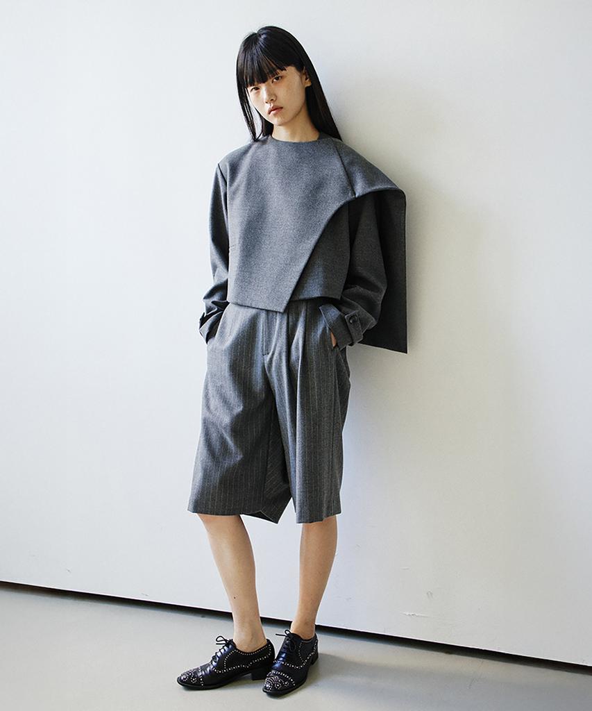 Seutimillon Asymmetrical Pleated Bermuda Shorts