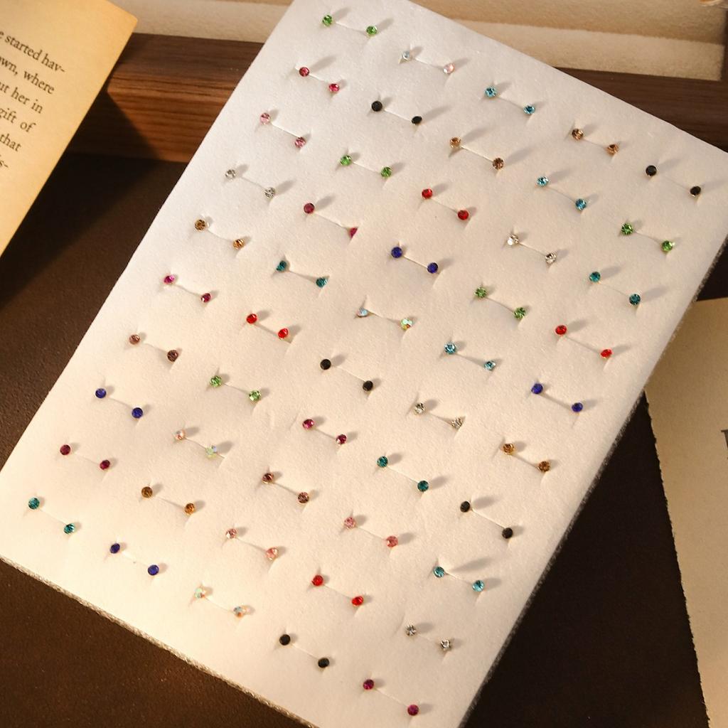 Wykwintne Kolorowe Cyrkonie Modne Kolorowe Kolczyki Studenty Zatyczki do Uszu Proste Kolczyki Kolczyki Patyczki 50 Par Mieszane