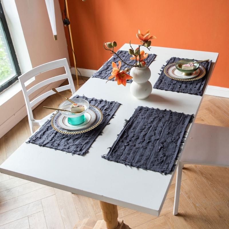 Pack of 2 Cotton Linen Dining Mats Set Table Decors Dish Protective Mats Cotton Linen Texture Suitable for Table Meals