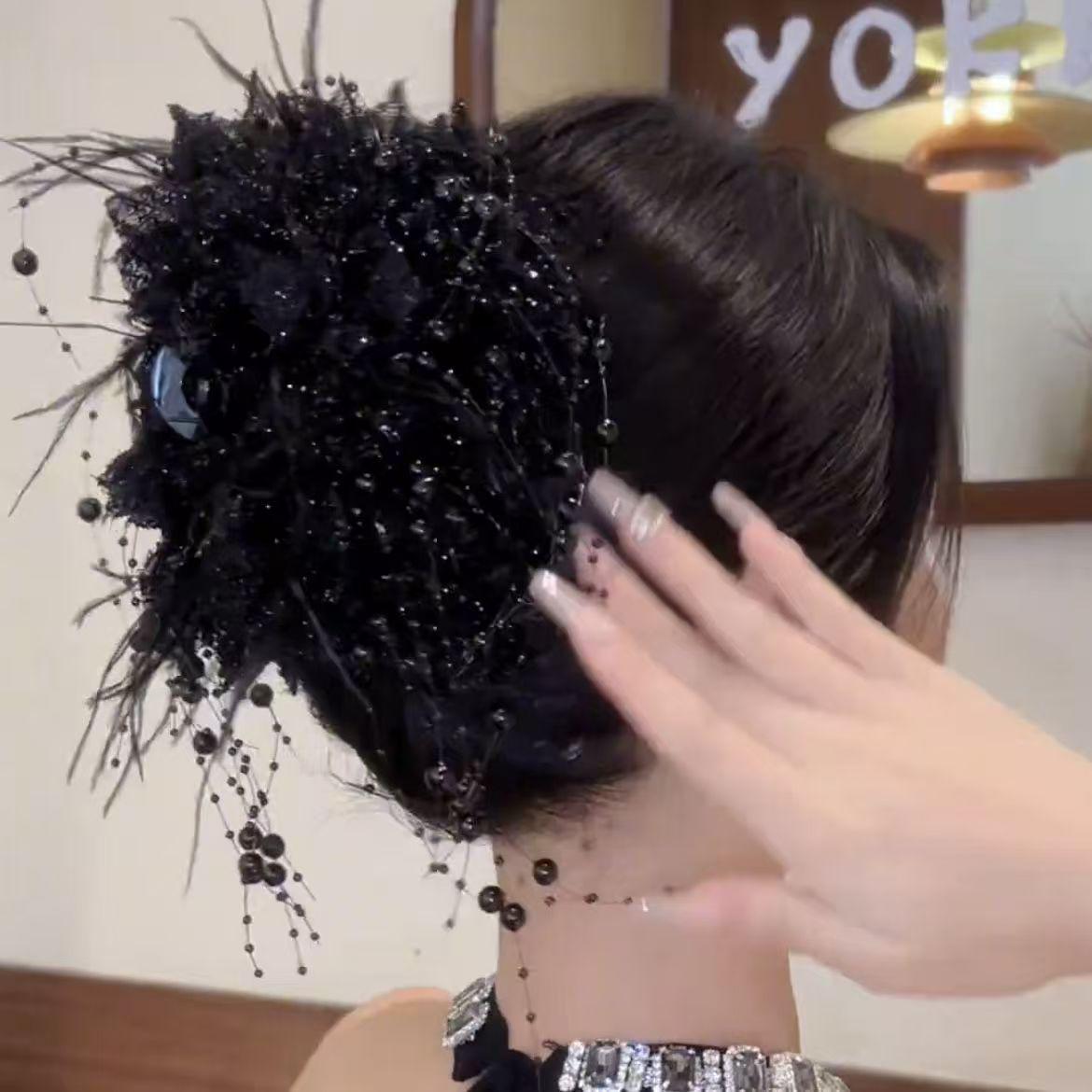 

Корейська шпилька для волосся «Акула» з люрексом, квітами та китицями - Універсальний та стильний головний убір