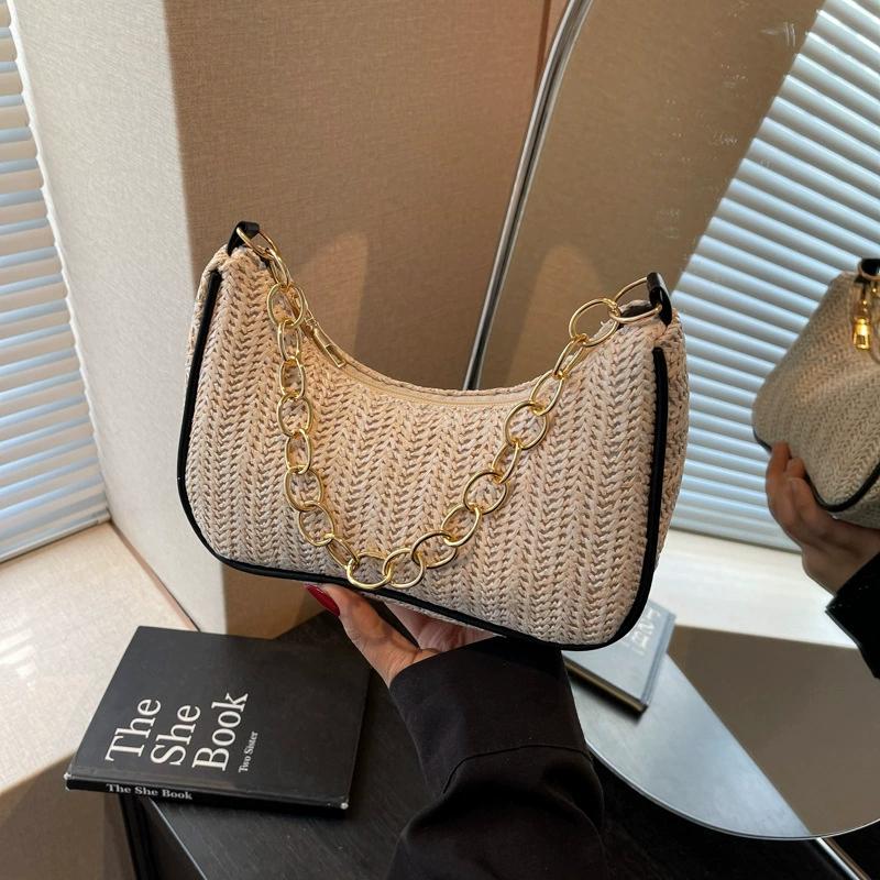 

New Moon Casual Spring Grass Woven Handbag Women s Fashionable Shoulder Beach Bag Thick Chain Personalized Street Style CLE 22x8x14cm чорний