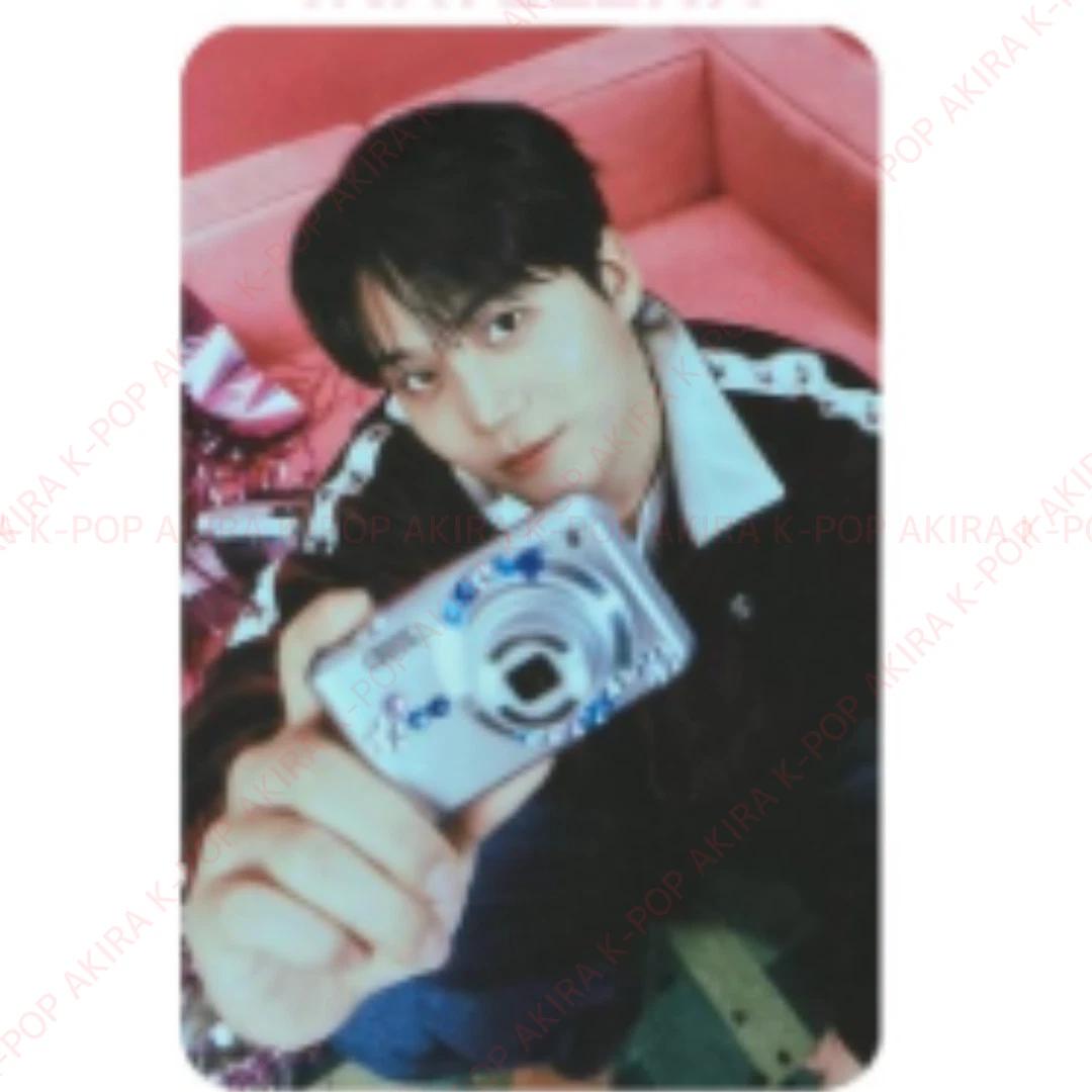 

ATEEZ X ANITEEZ IN COLOR POPUP STORE RANDOM Photo Card OFFICIAL JUNGHO / 3